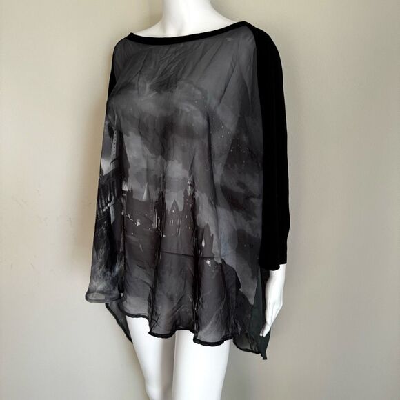 Torrid Harry Potter Hogwarts Castle Black Sheer Top Size 3 Halloween Magic - Picture 1 of 10